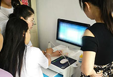 骨密度检测仪多少钱一台山西省忻州一妇幼保健院安装了一台设备？