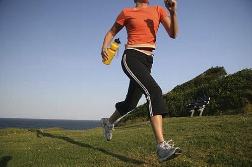 超声波骨密度测量仪锻炼时要注意保护好膝关节